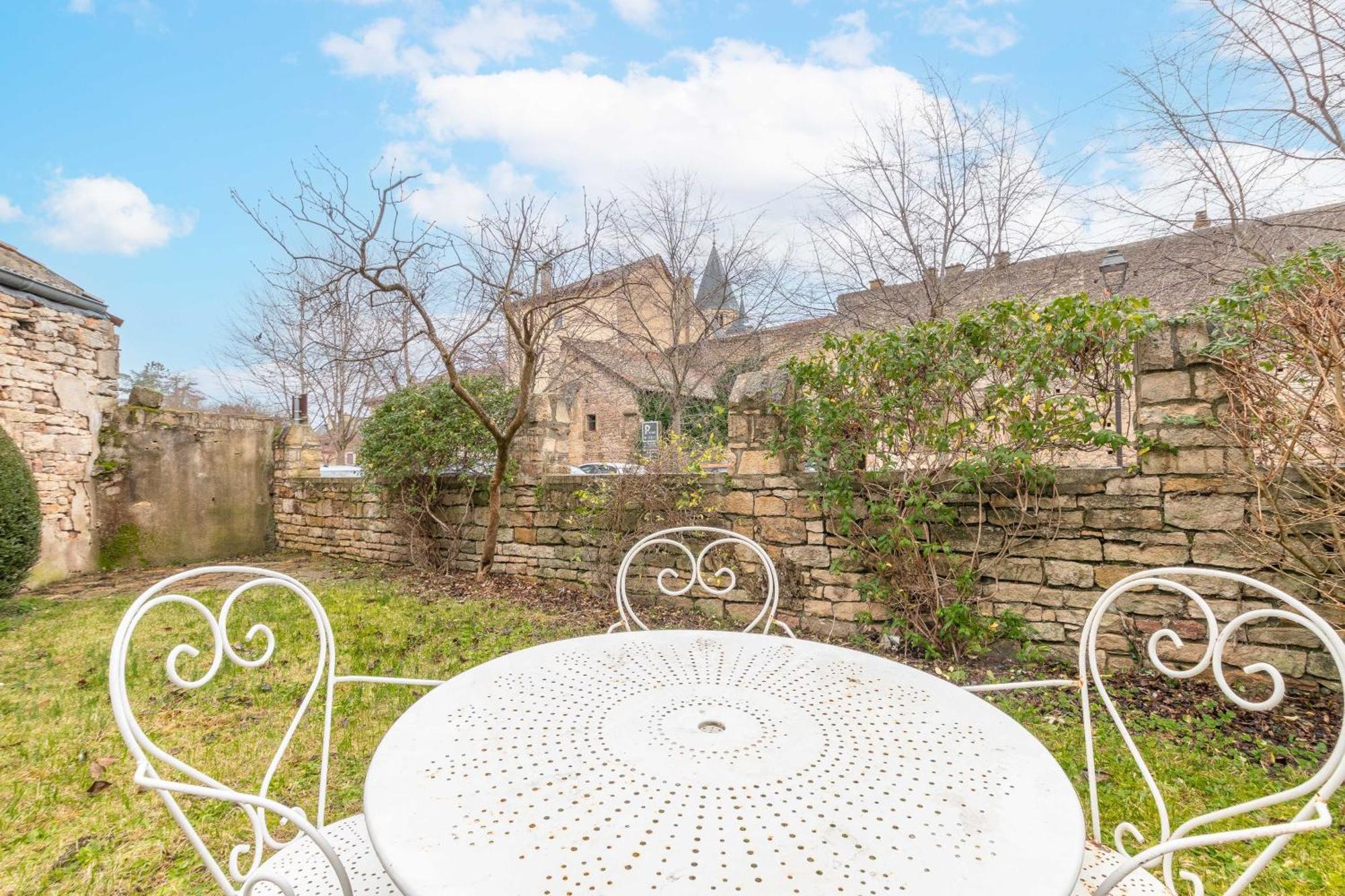 Cabana & La Place De L'Abbaye - Centre-Ville, Jardin Cluny Bagian luar foto